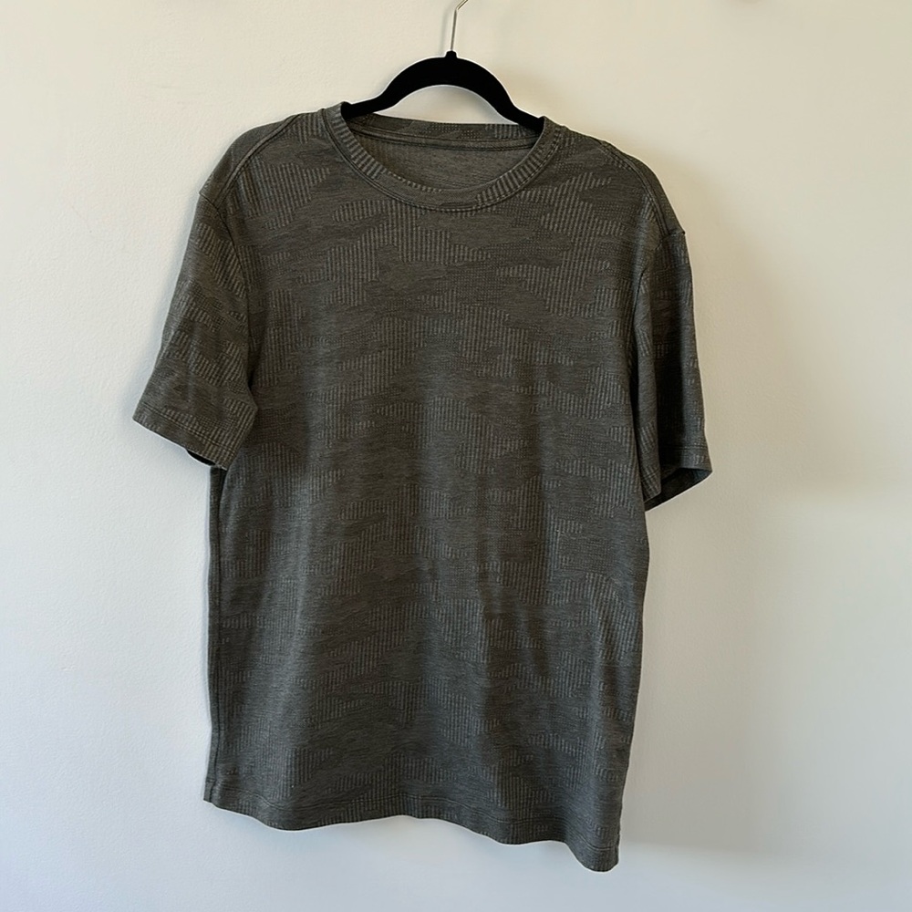 Lululemon Men’s Camo Shirt